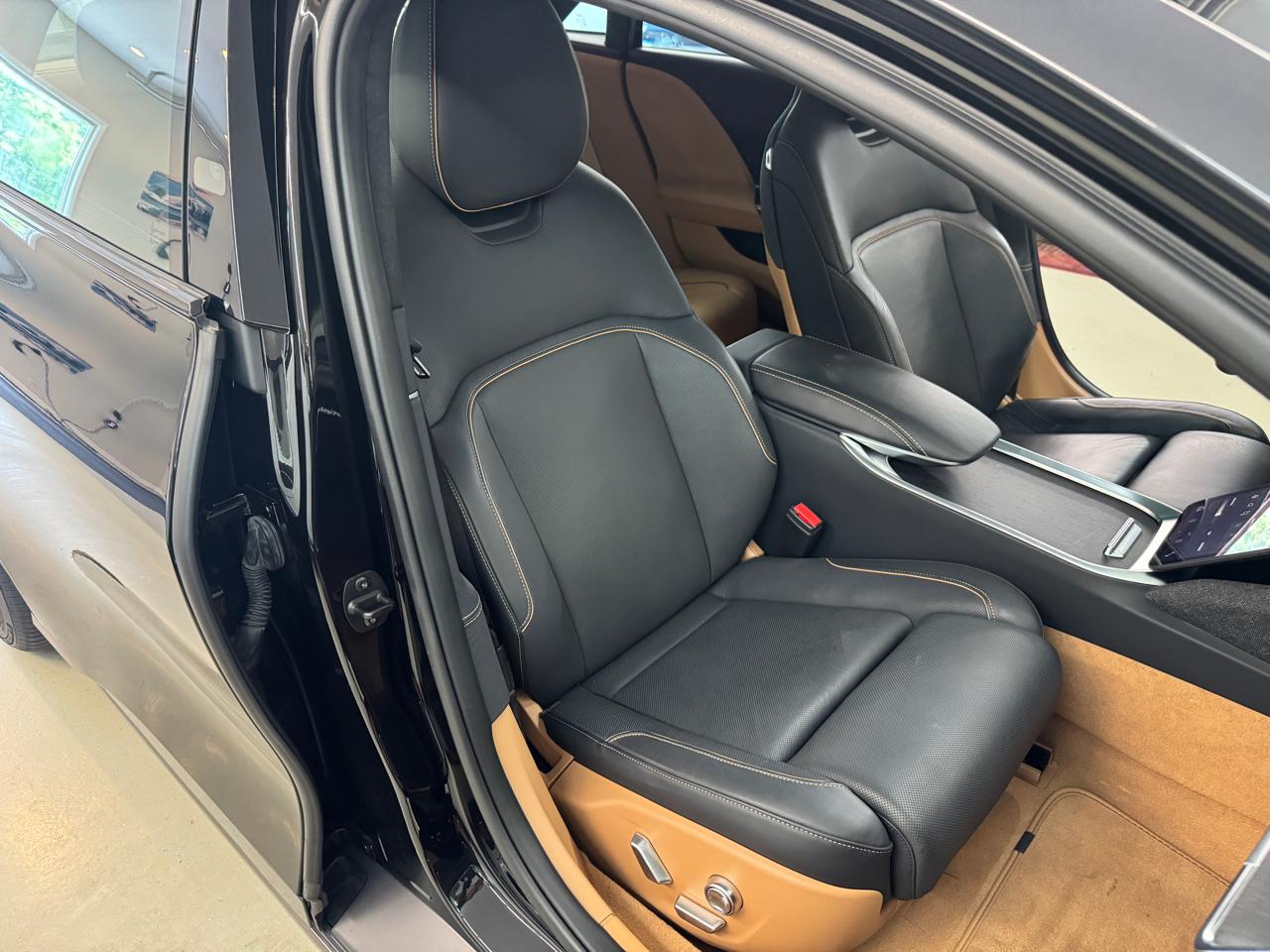 Lucid Air Touring 2023