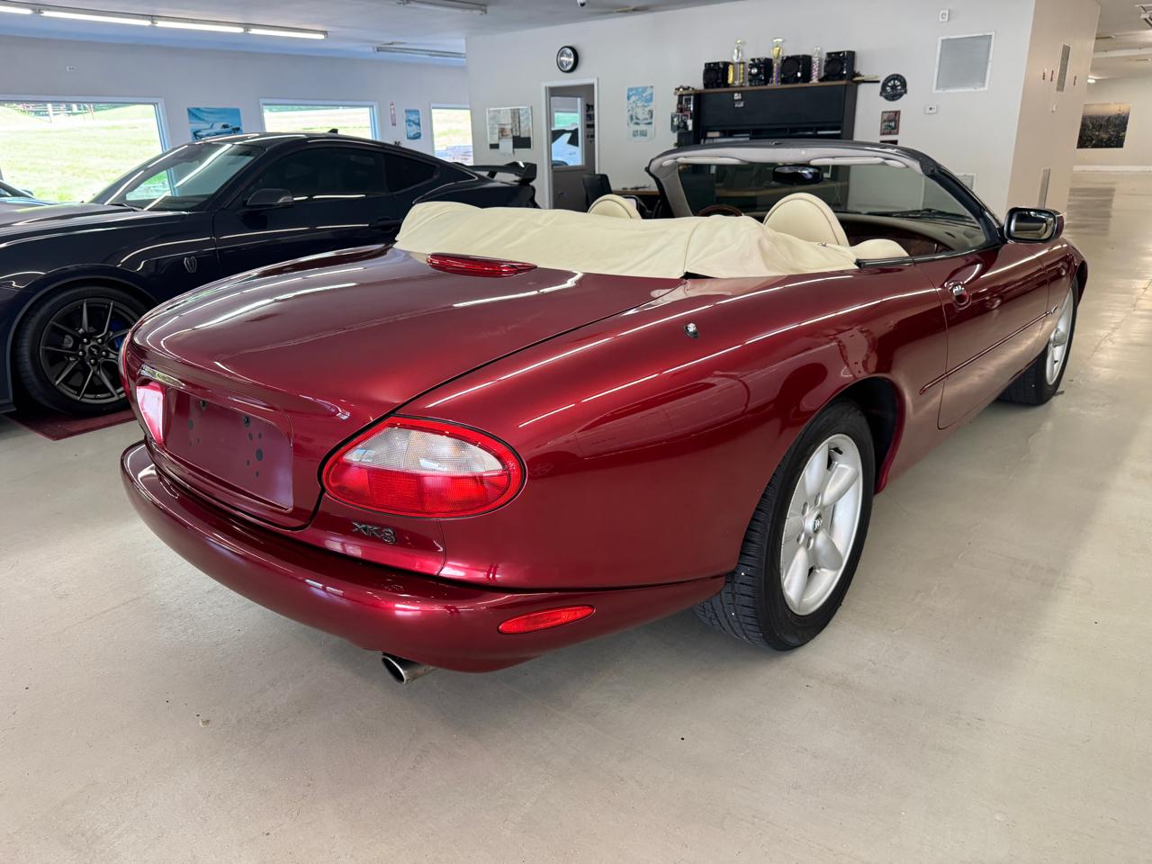 Jaguar XK8 Convertible 1997