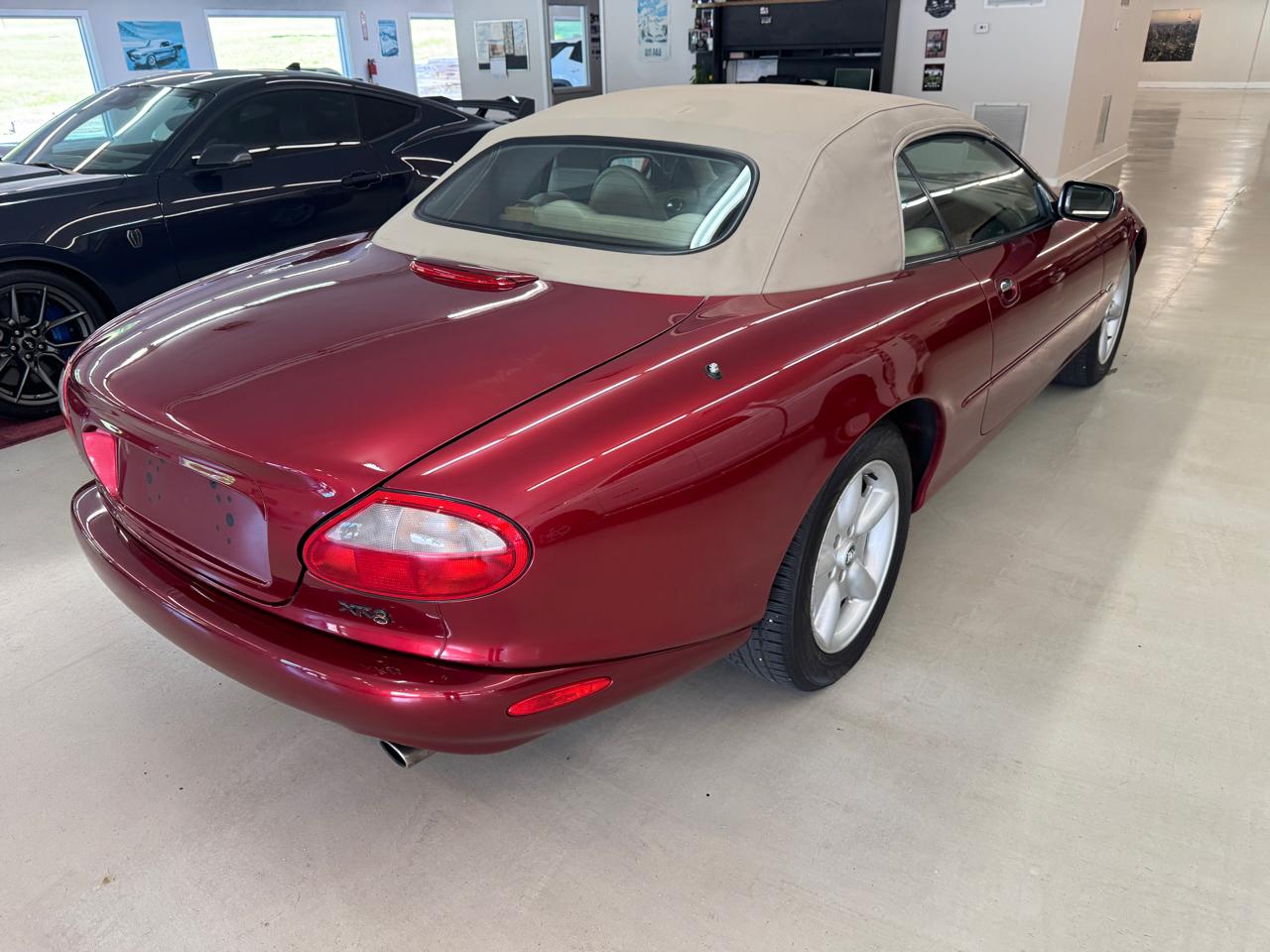Jaguar XK8 Convertible 1997