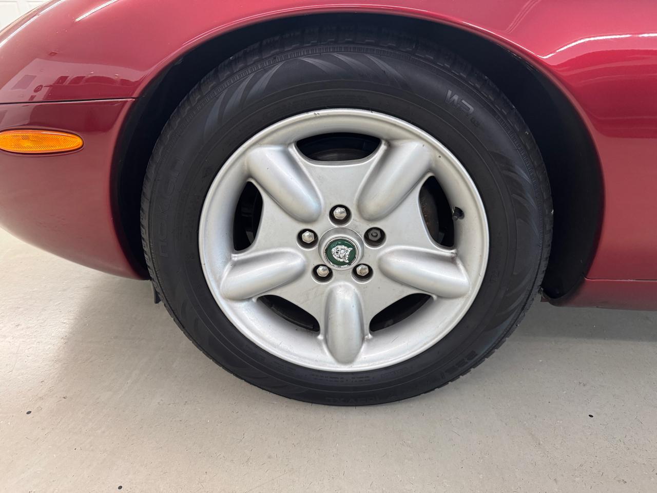 Jaguar XK8 Convertible 1997
