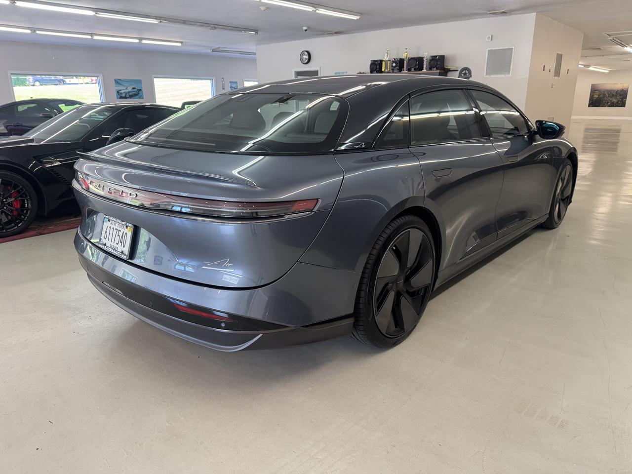 Lucid Air Touring 2024