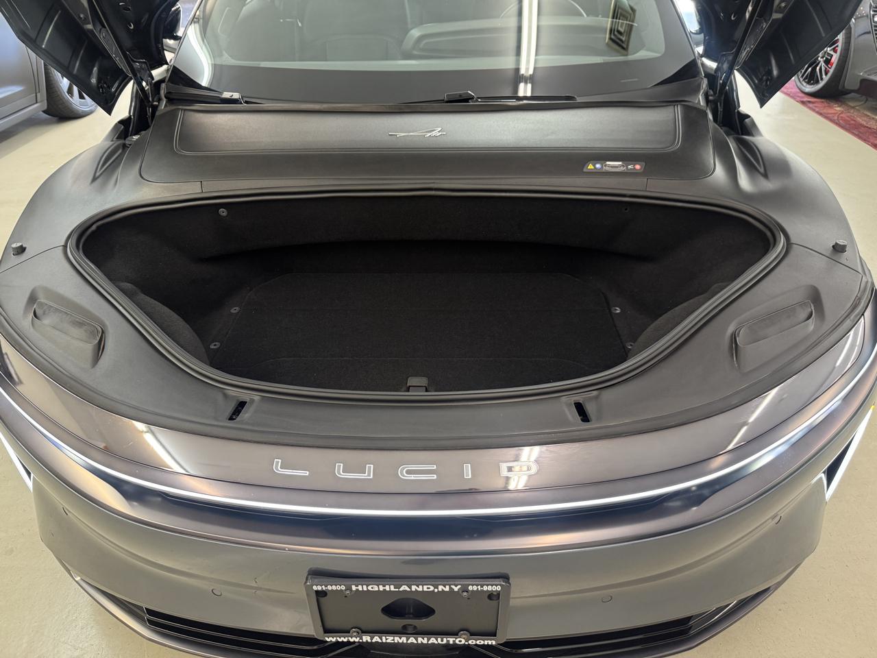 Lucid Air Touring 2024