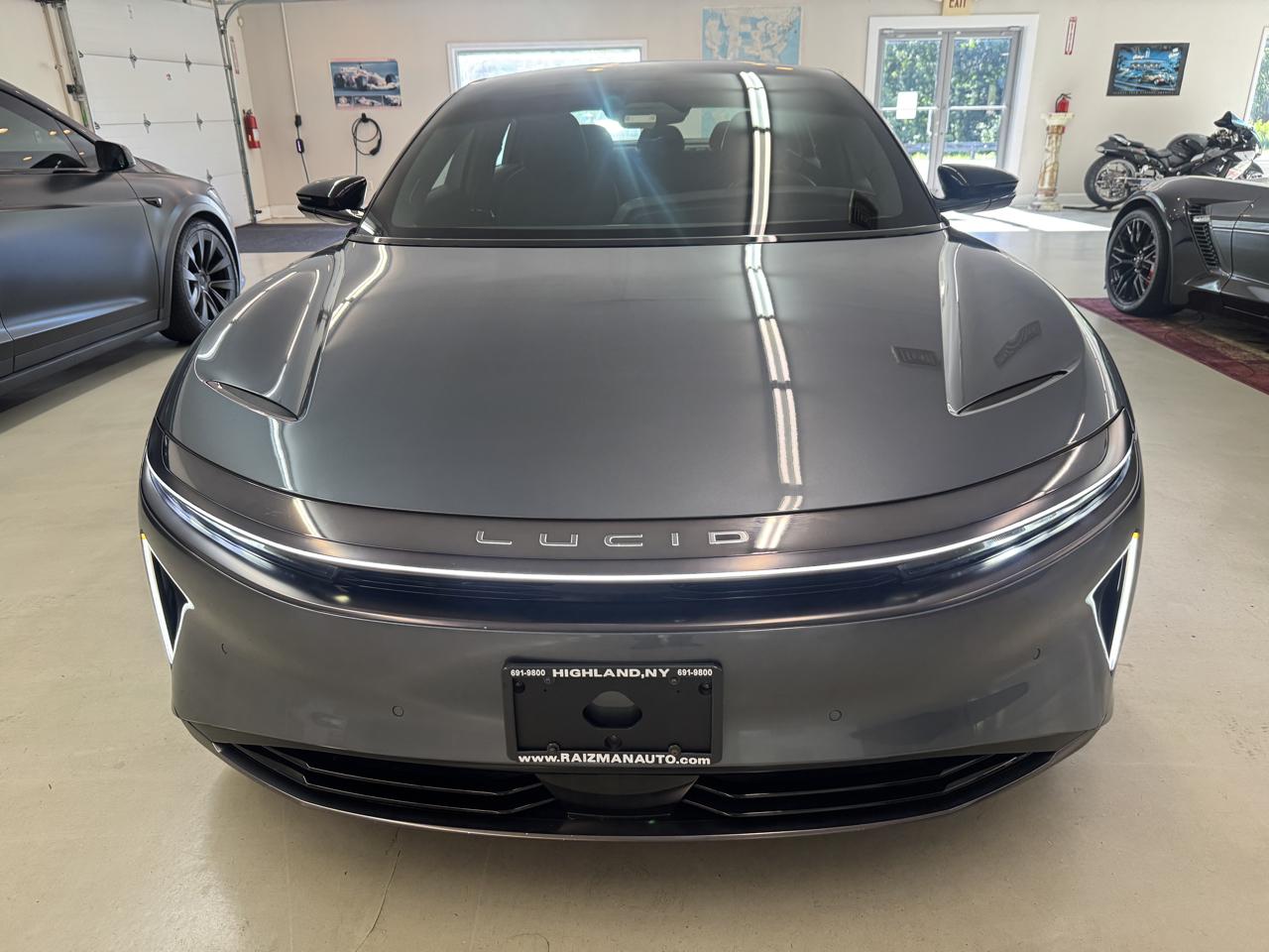 Lucid Air Touring 2024