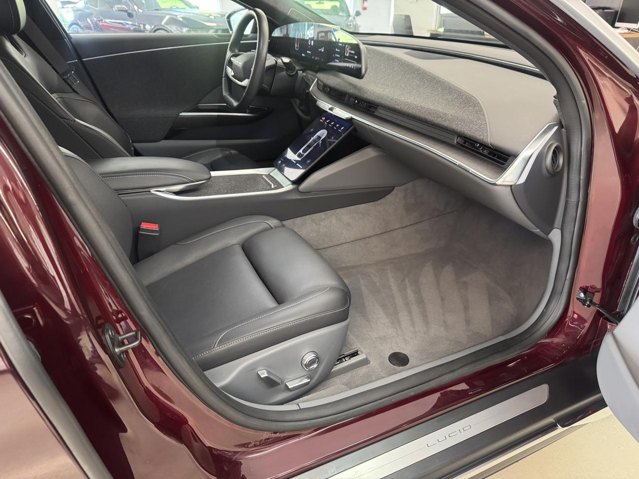 Lucid Air Touring 2024