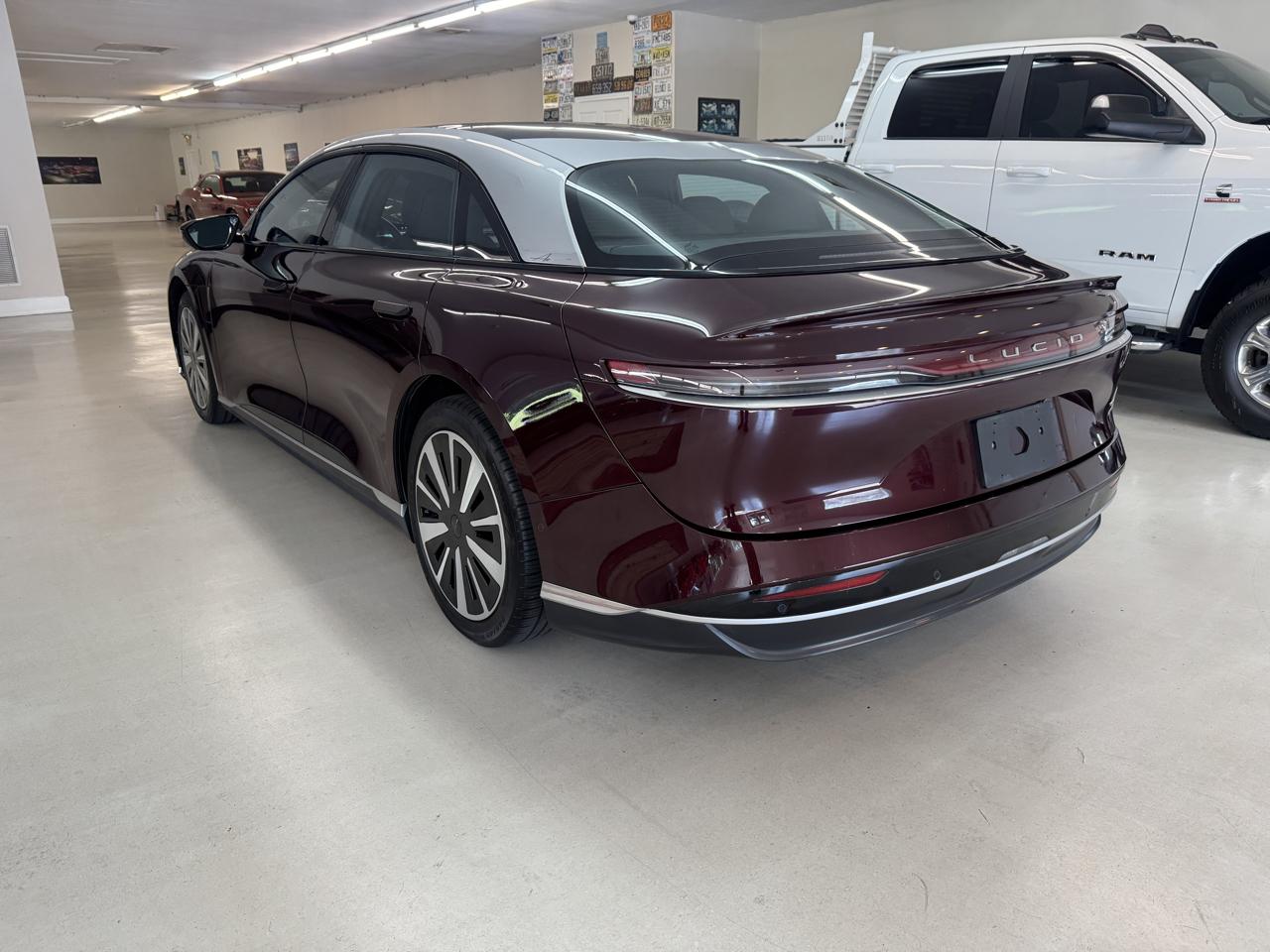 Lucid Air Touring 2024