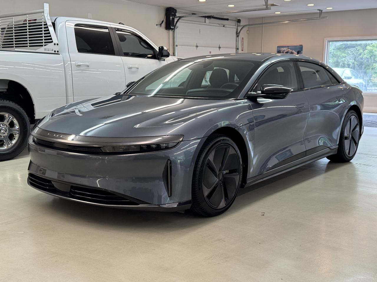 Lucid Air Touring 2024