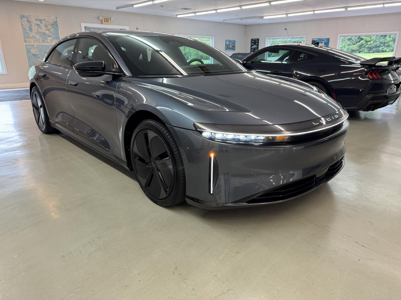 Lucid Air Touring 2024