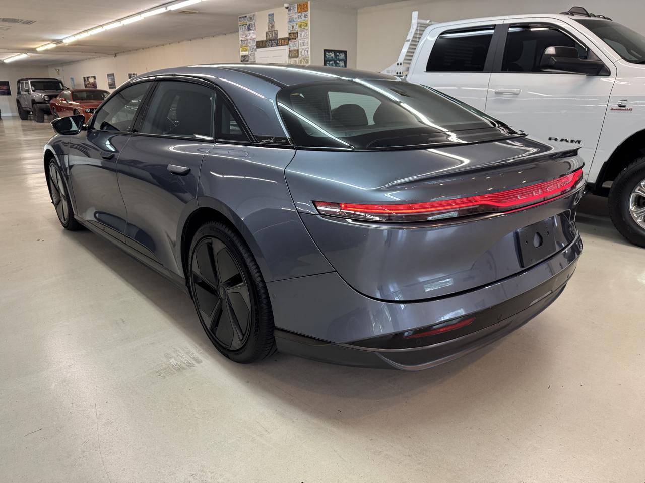 Lucid Air Touring 2024