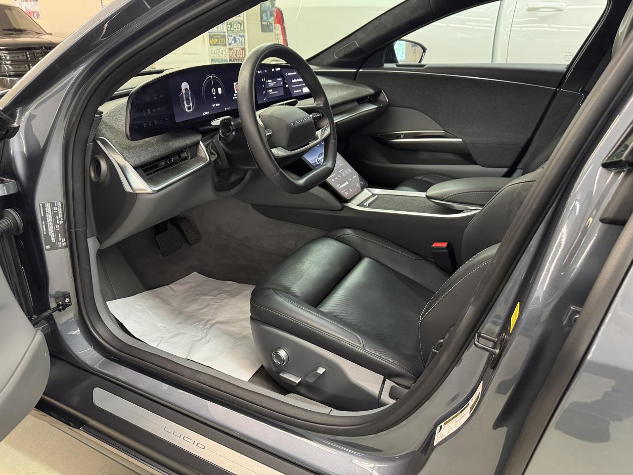 Lucid Air Touring 2024