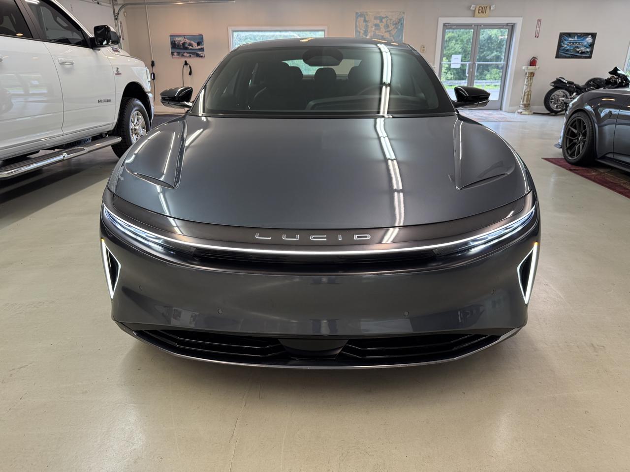Lucid Air Touring 2024