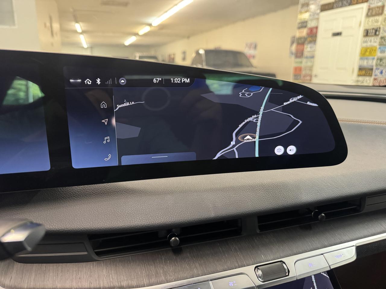 Lucid Air Touring 2025