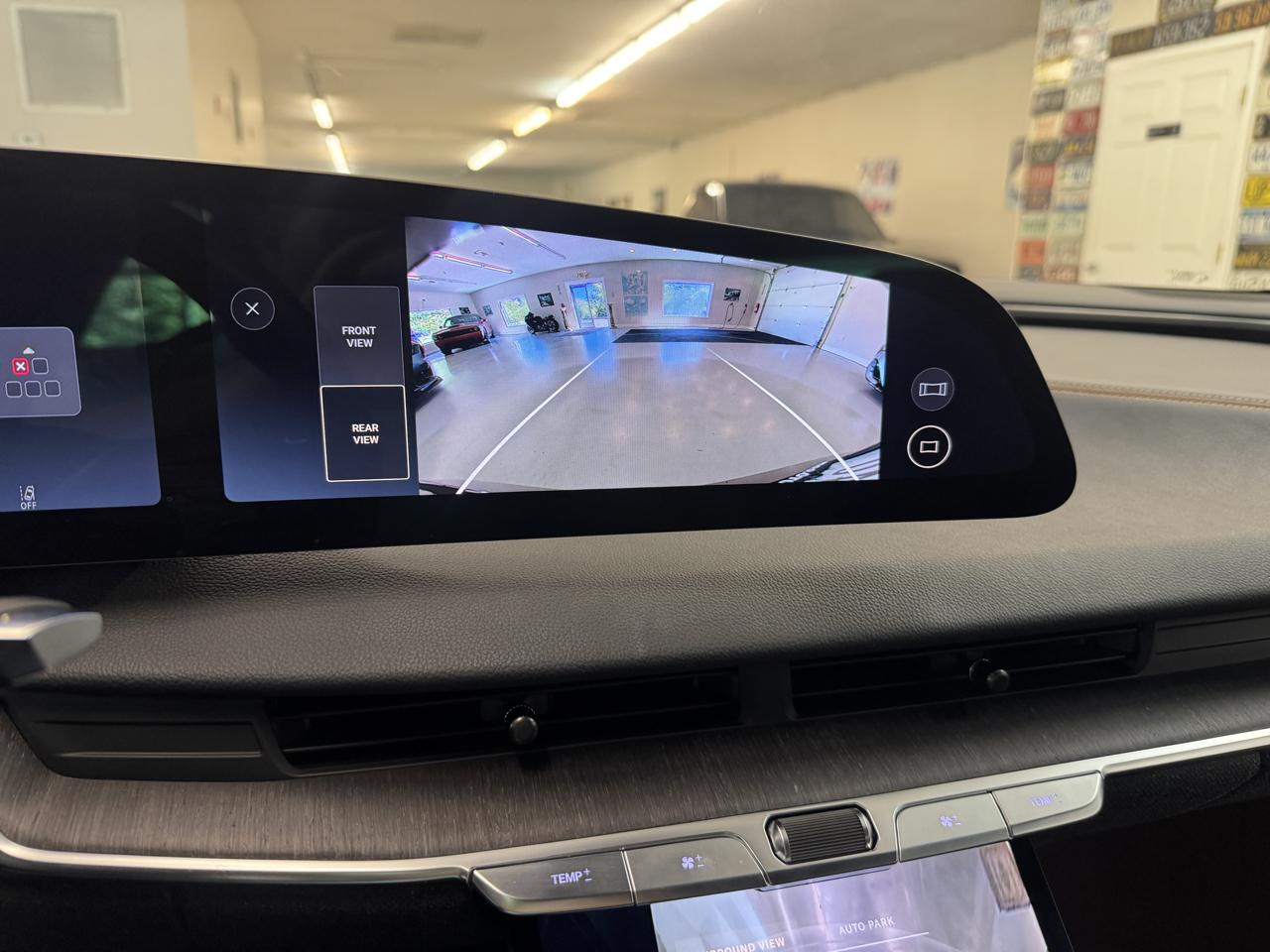 Lucid Air Touring 2025