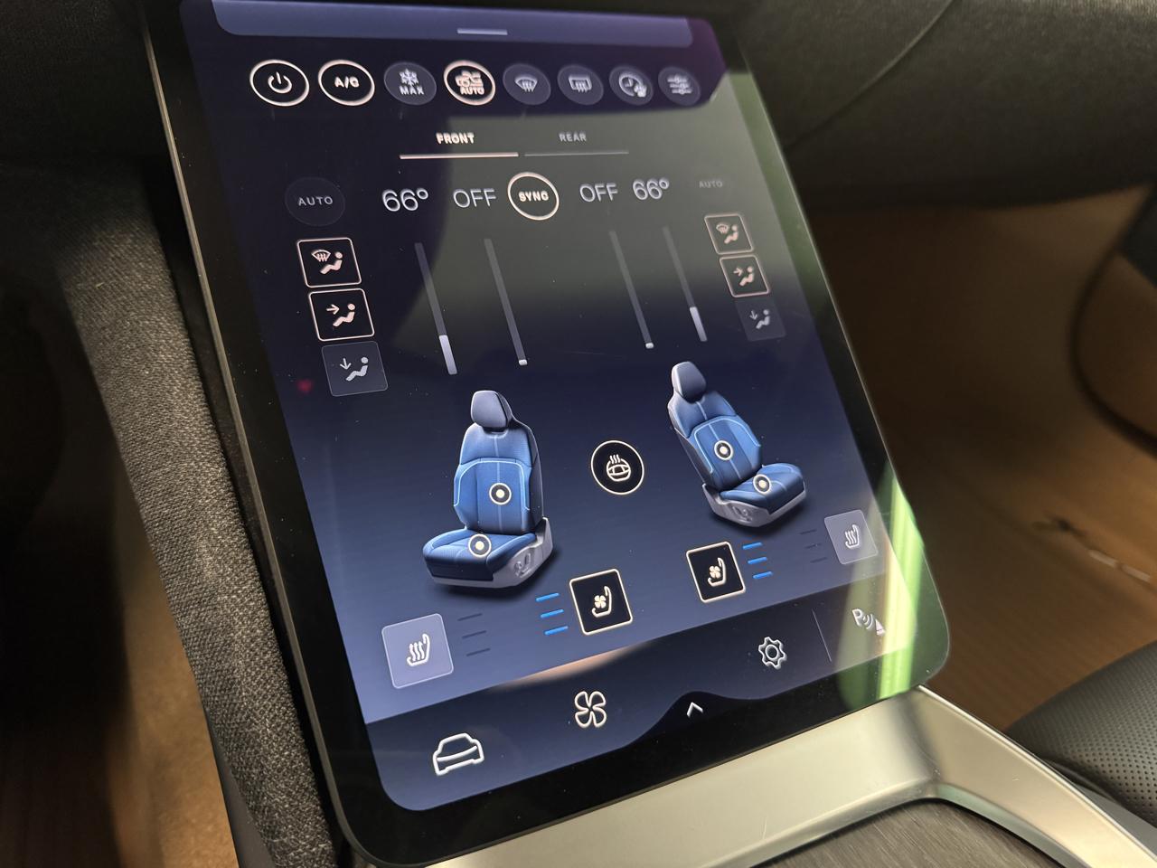 Lucid Air Touring 2025