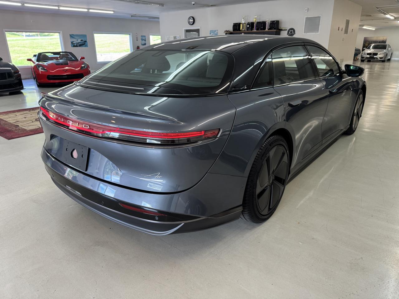 Lucid Air Touring 2025