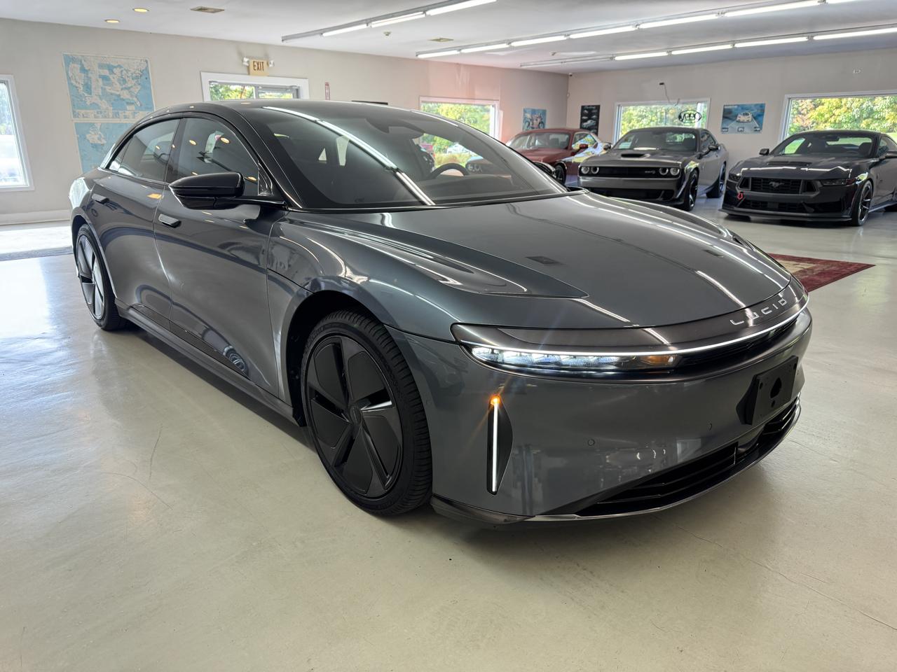 Lucid Air Touring 2025