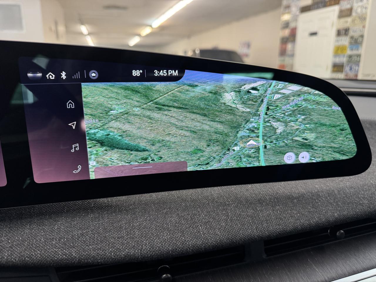Lucid Air Touring 2025