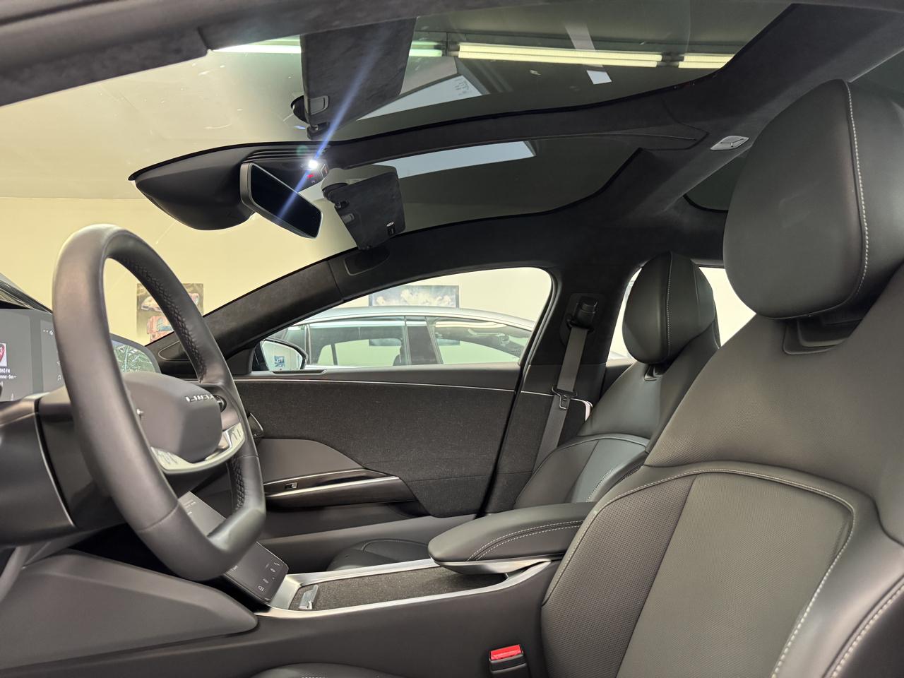 Lucid Air Touring 2025