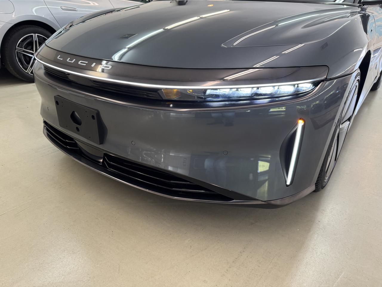 Lucid Air Touring 2025