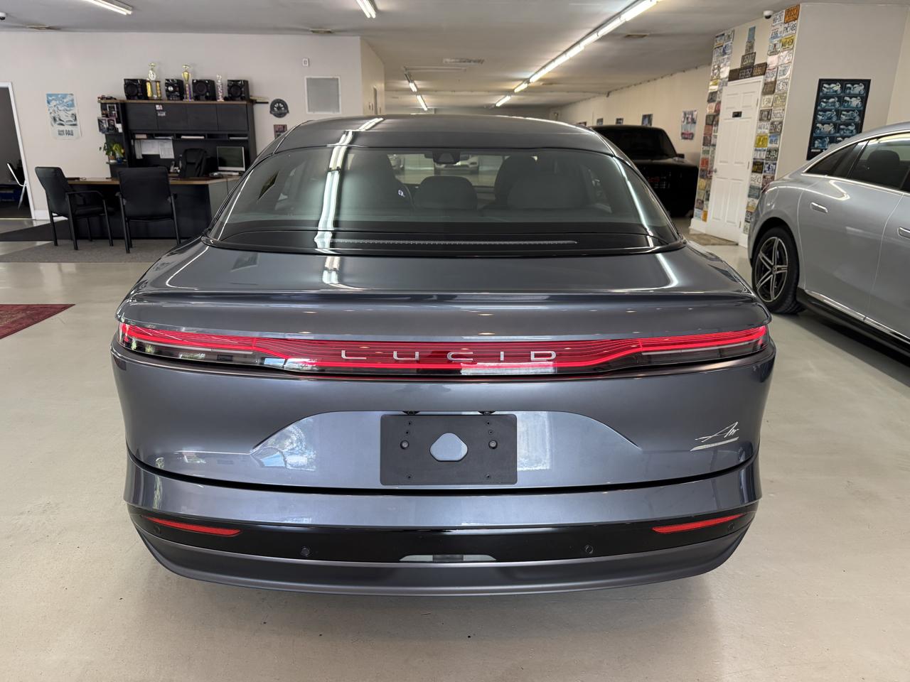 Lucid Air Touring 2025