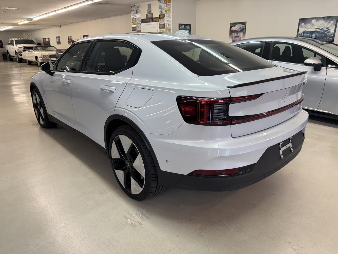 Polestar 2  2024