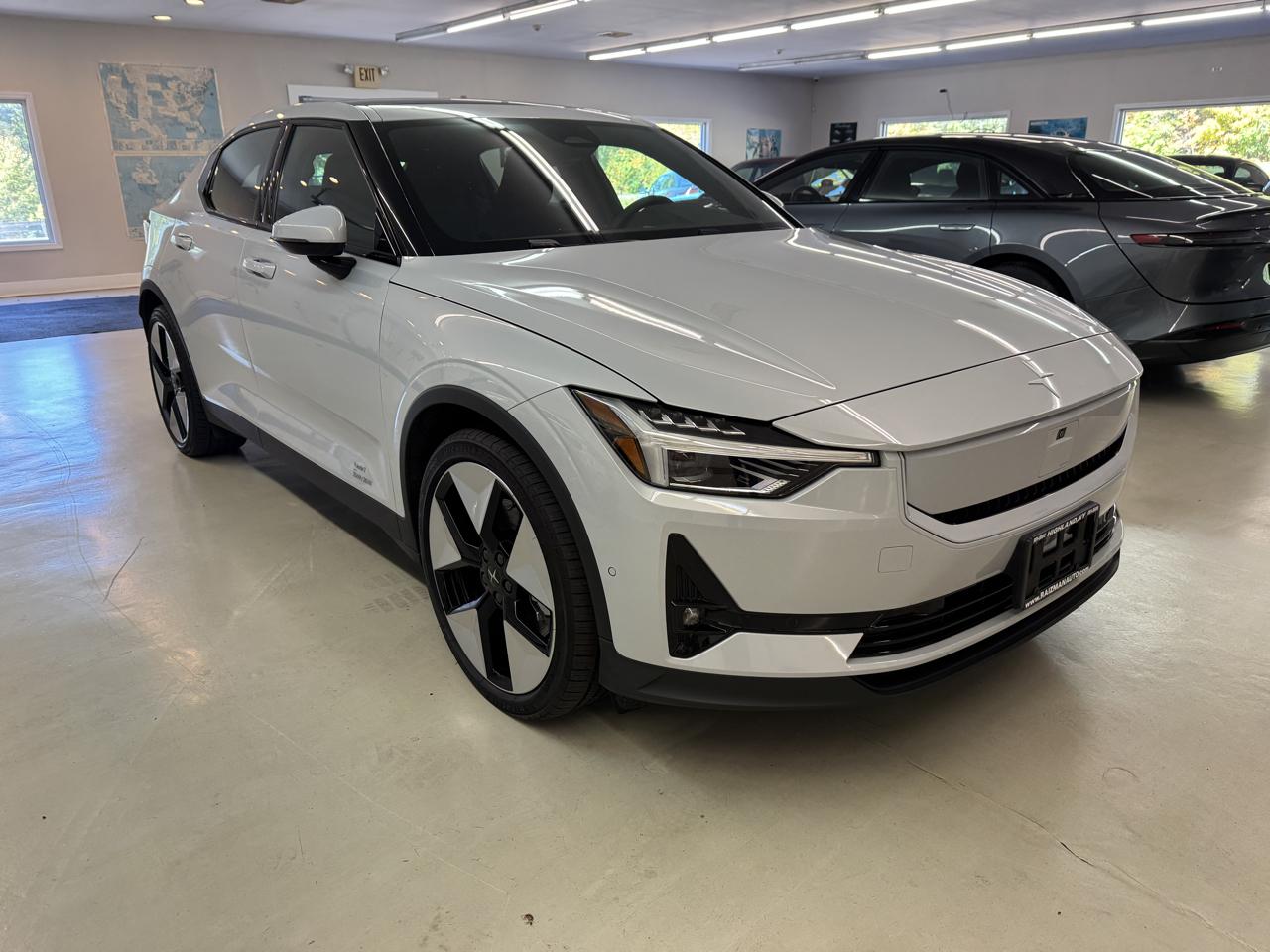 Polestar 2  2024
