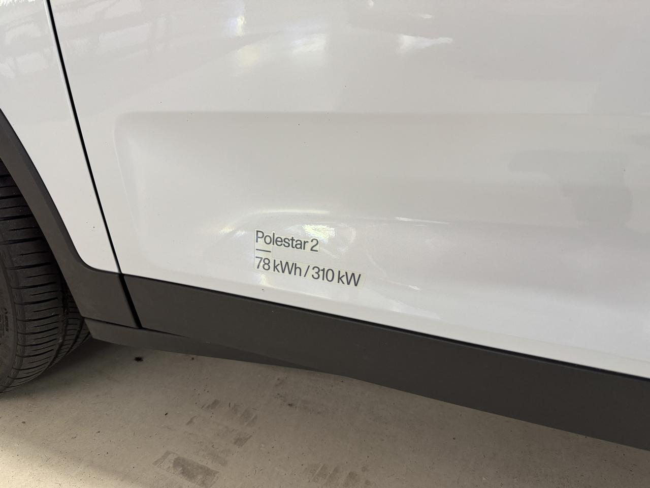 Polestar 2  2024