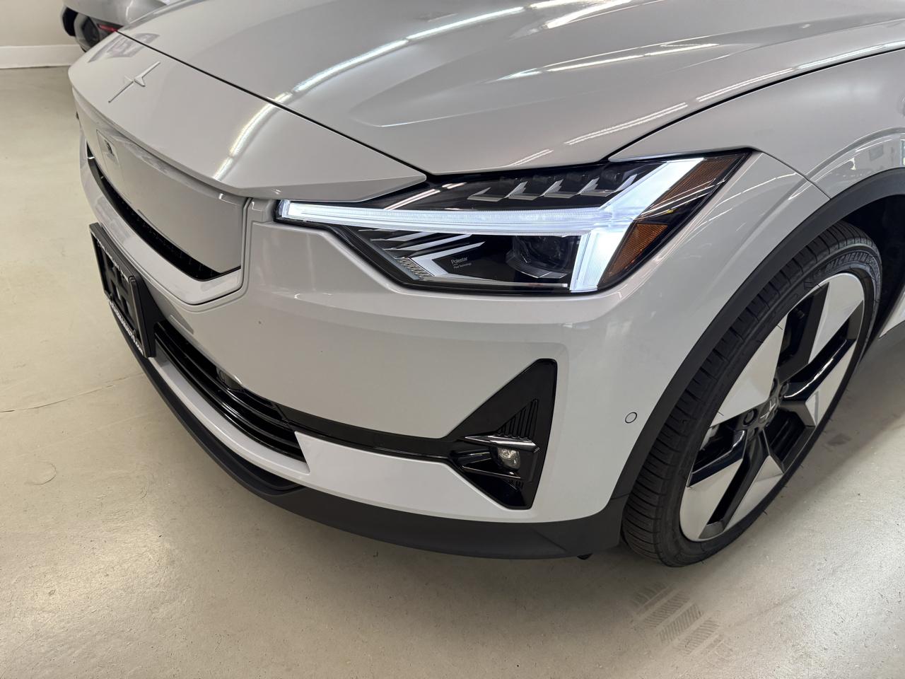 Polestar 2  2024