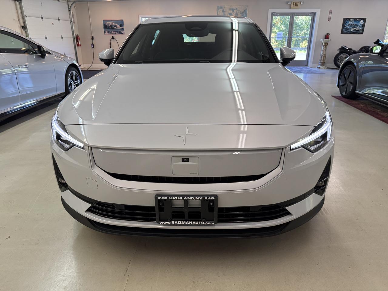 Polestar 2  2024
