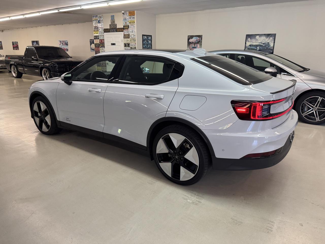 Polestar 2  2024