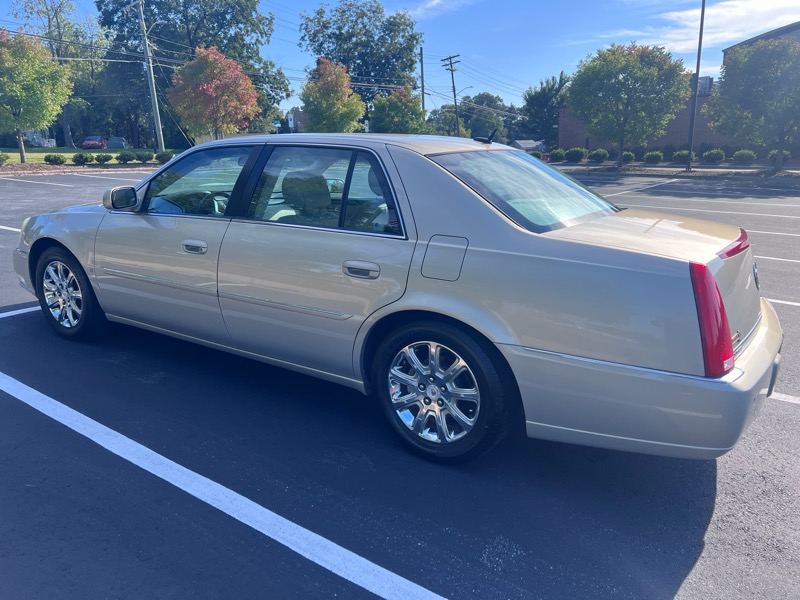 2008 Cadillac DTS Luxury II photo 6
