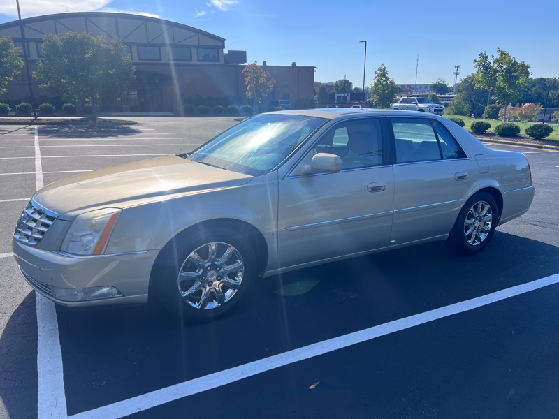 2008 Cadillac DTS Luxury II photo 8