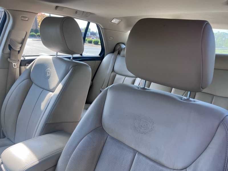 2008 Cadillac DTS Luxury II photo 15