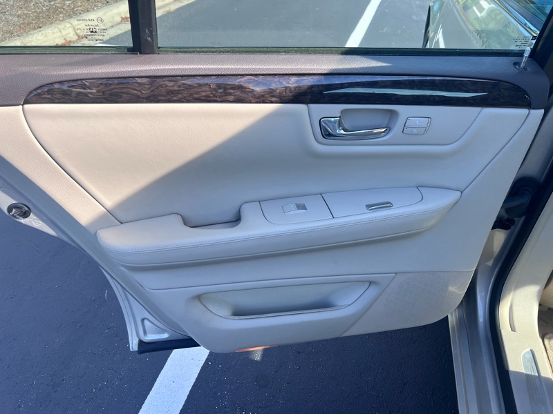2008 Cadillac DTS Luxury II photo 18