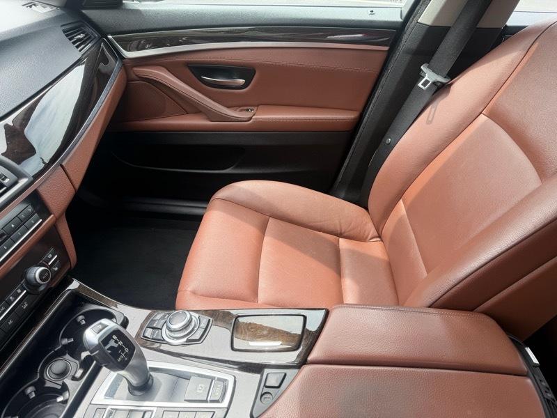 BMW 5-Series 535i xDrive 2013