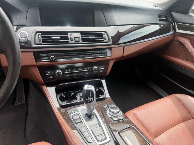 BMW 5-Series 535i xDrive 2013