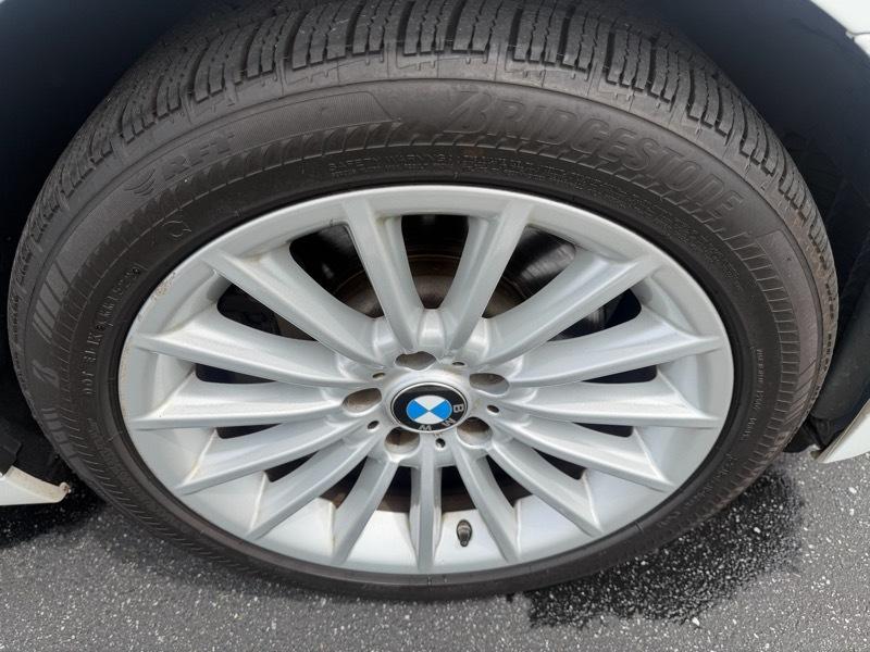 BMW 5-Series 535i xDrive 2013