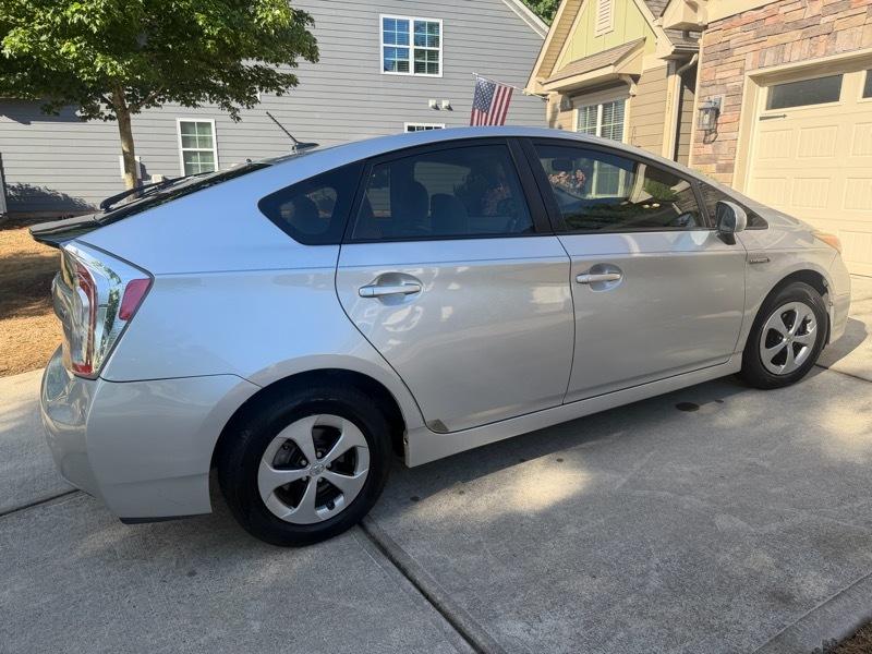 Toyota Prius Prius V 2012