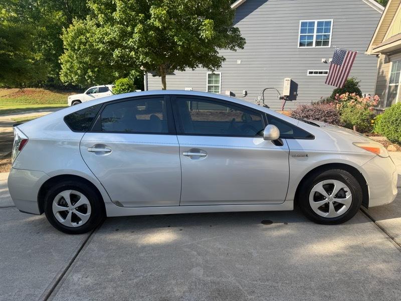 Toyota Prius Prius V 2012