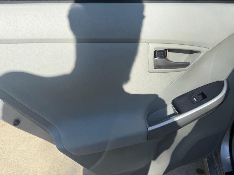 Toyota Prius Prius V 2012