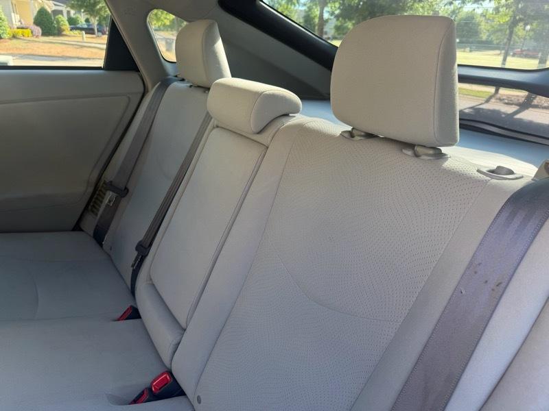 Toyota Prius Prius V 2012