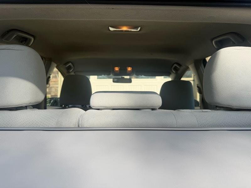 Toyota Prius Prius V 2012