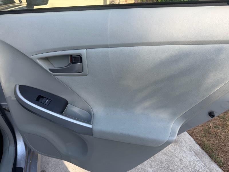 Toyota Prius Prius V 2012