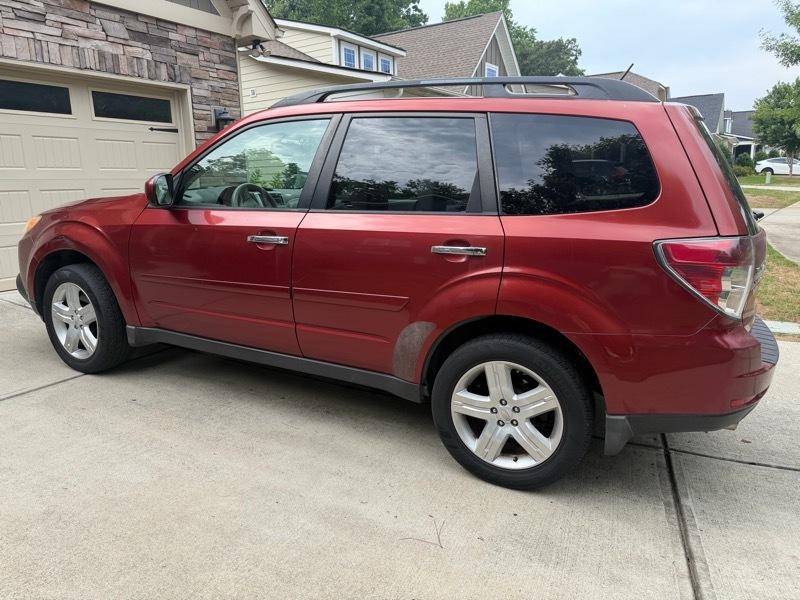 Subaru Forester 2.5X Limited 2010