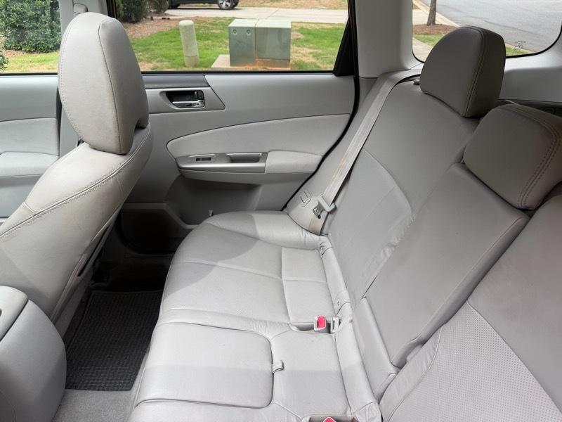 Subaru Forester 2.5X Limited 2010