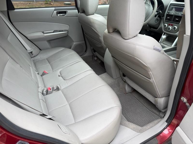 Subaru Forester 2.5X Limited 2010