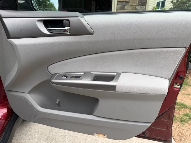 Subaru Forester 2.5X Limited 2010