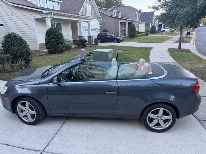 Volkswagen Eos 2.0T w/ Sport Pkg. 2007