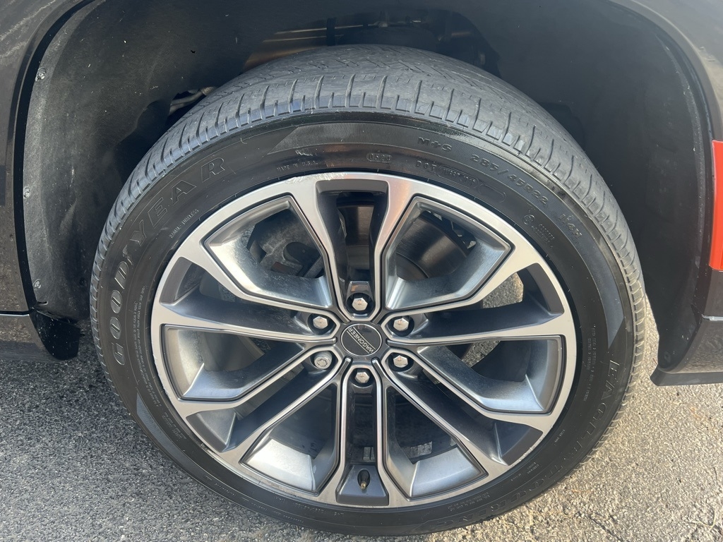 Jeep Grand Wagoneer  2022