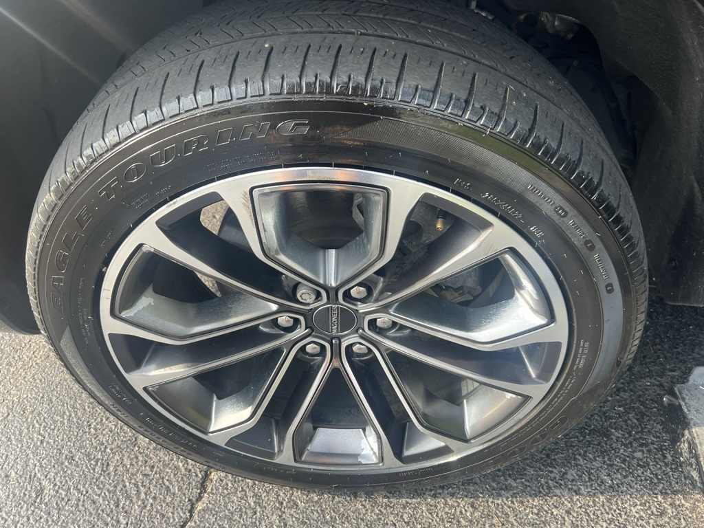 Jeep Grand Wagoneer  2022