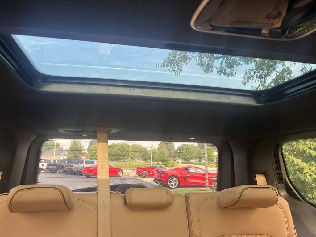 Jeep Grand Wagoneer  2022